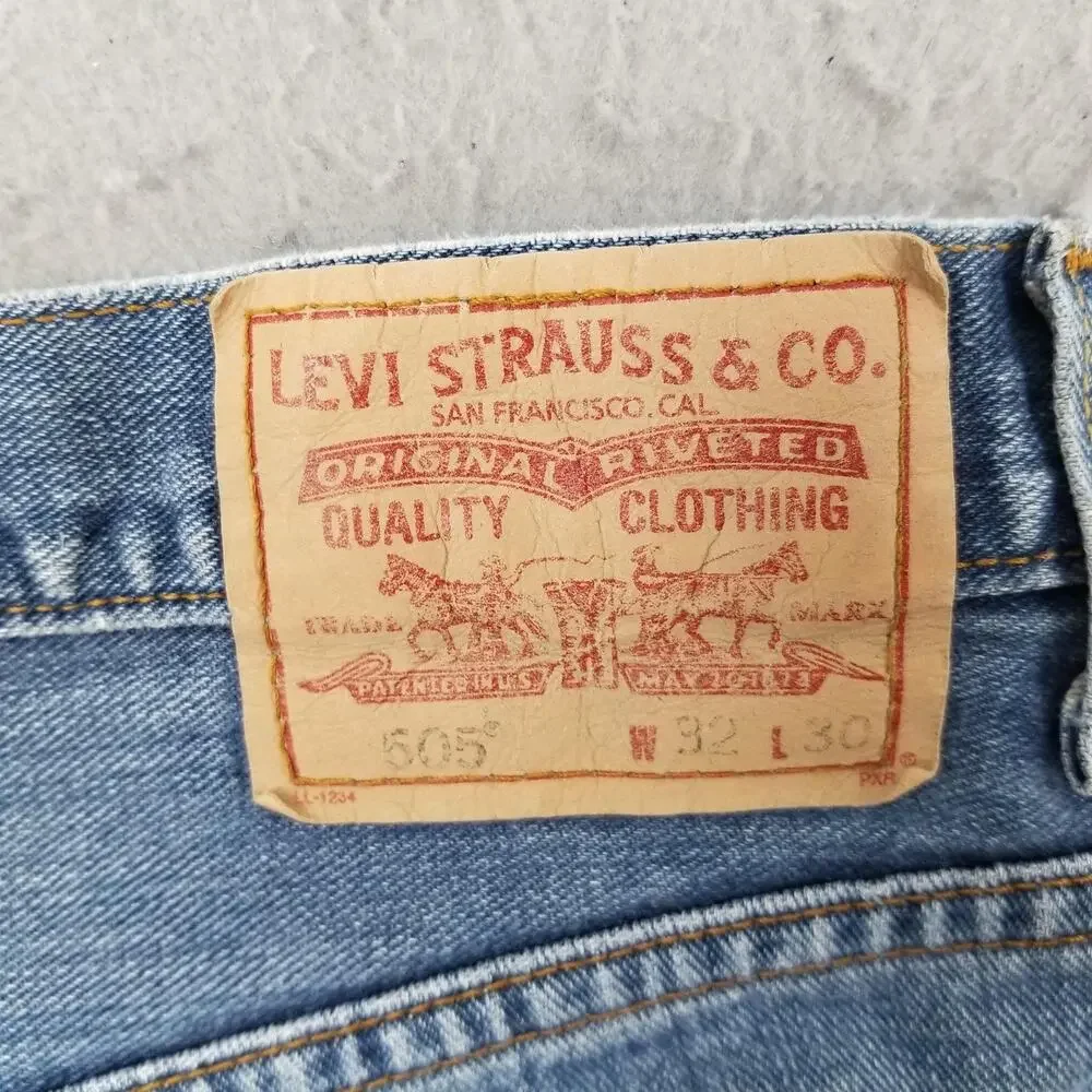 Levis 505 Jeans Mens 32x30 Blue Light Wash Straight‎ 100% Cotton Denim Pants
